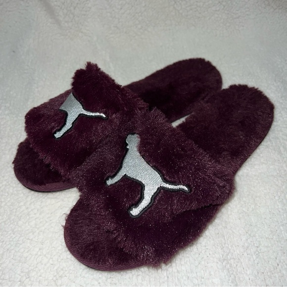 PINK Victorias Secret fuzzy slippers size small (5/6) - Picture 4 of 9